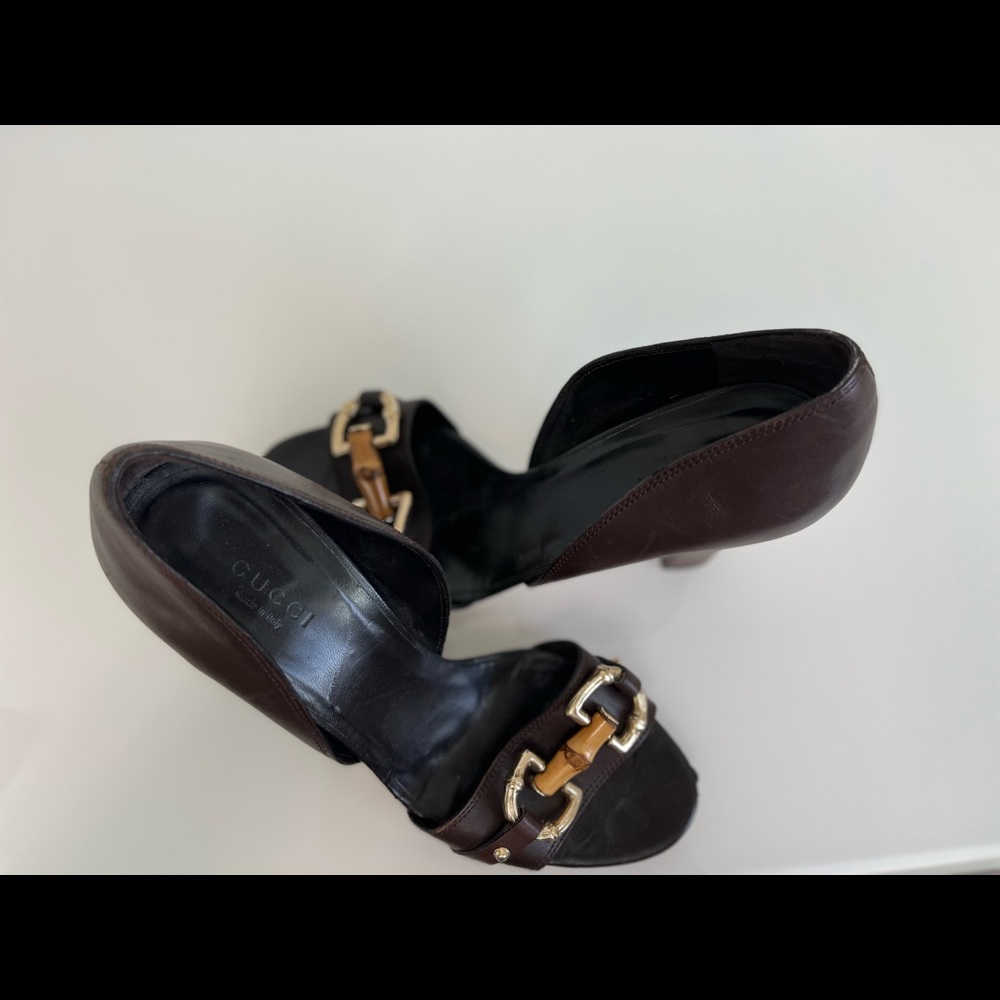 Gucci size 6.5b classic pump heel